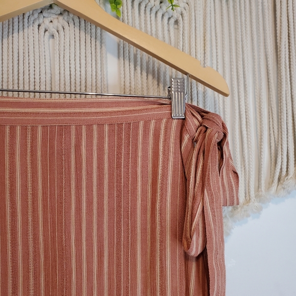 AMERICAN EAGLE Pink Striped Wrap Button Tie Mini Skirt sz L - Picture 3 of 7